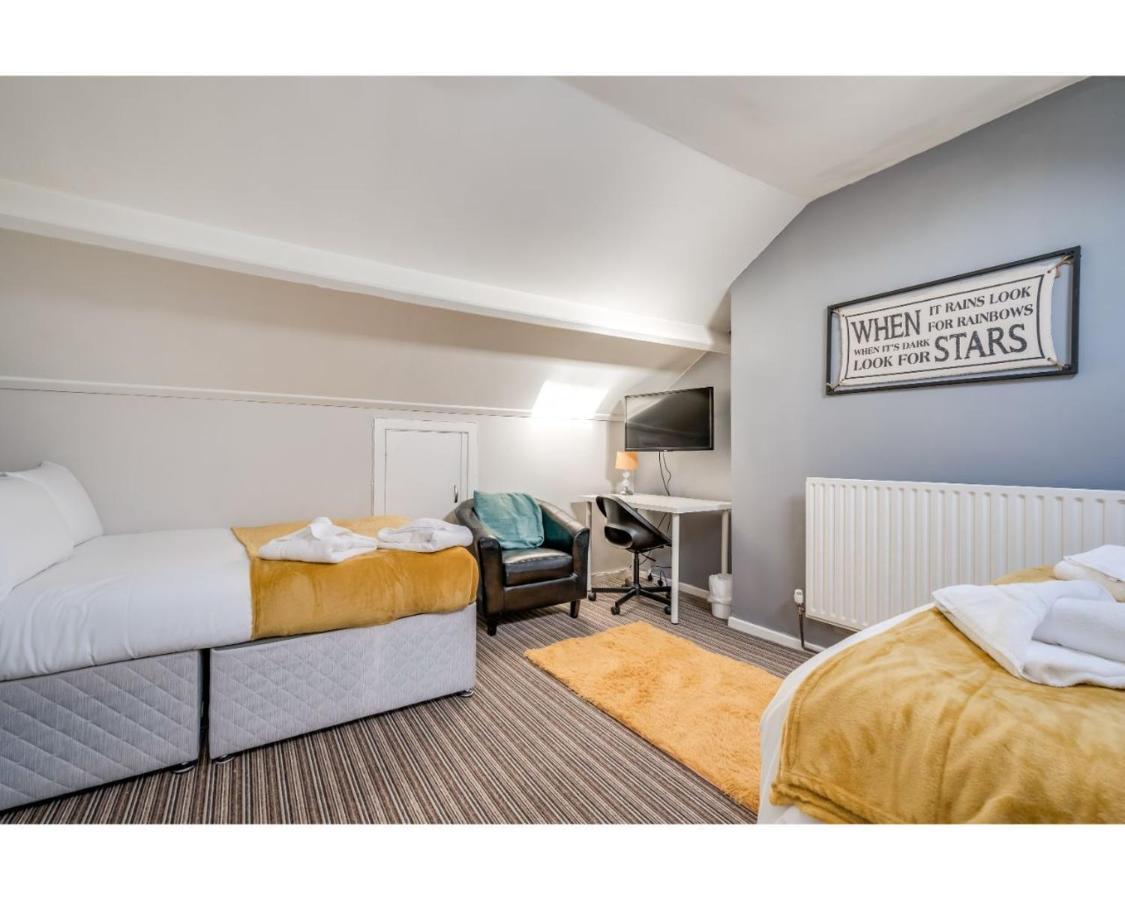 Ravenhill Apartment